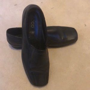 Woman’s  Ecco Shoe